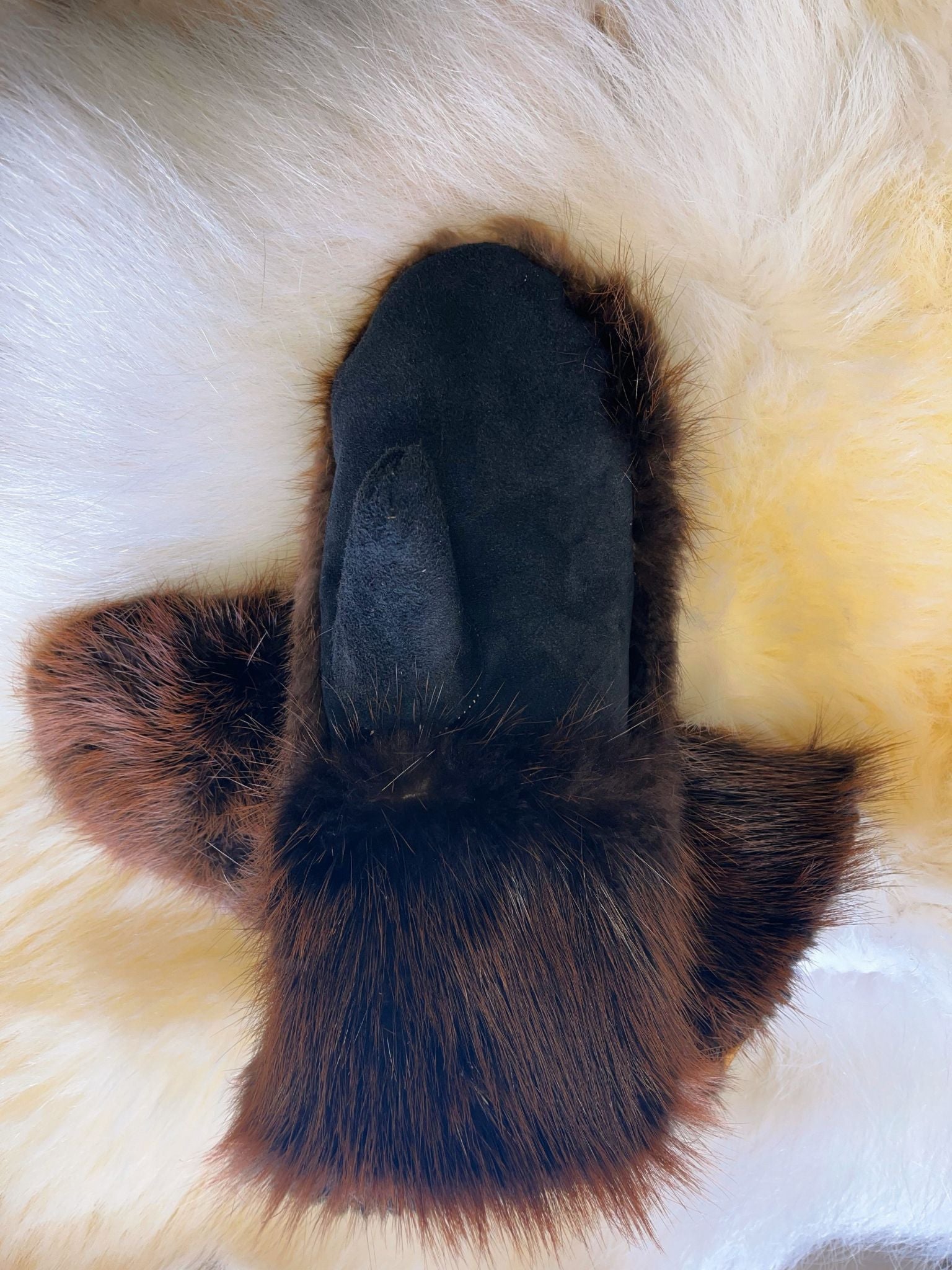 Gauntlet Mittens