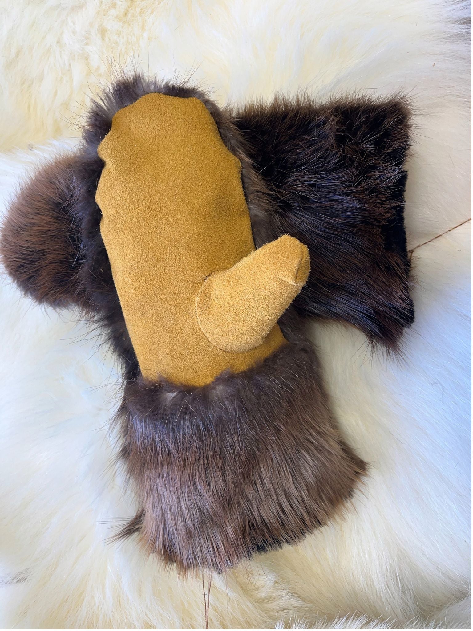 Gauntlet Mittens