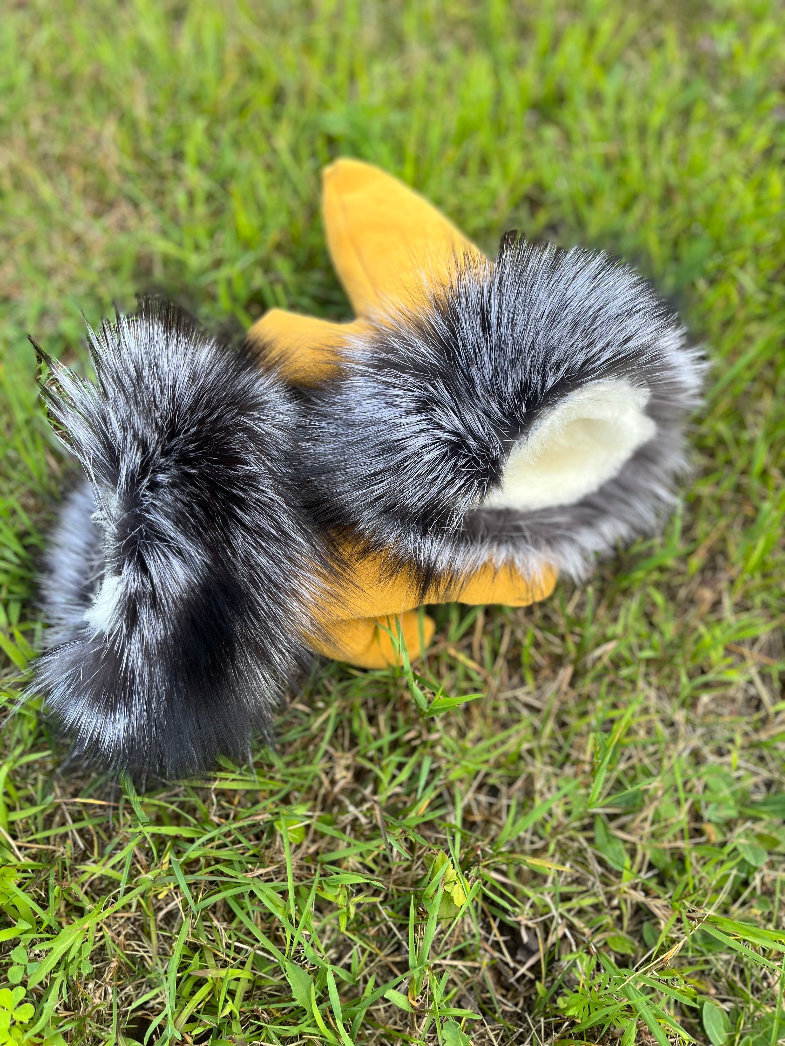 Silver fox cuffed mittens